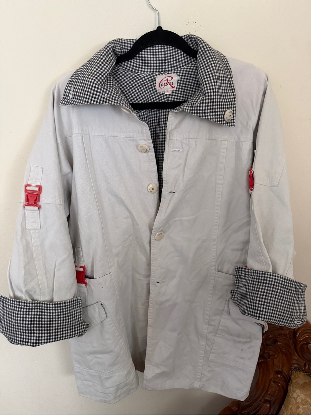 Cool Light Greige Utility Jacket w/ Red Buckle Accents Many Pockets Plaid Liner